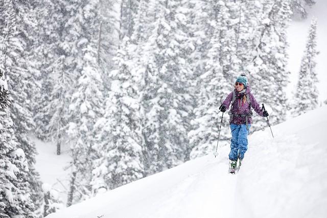 Tetons OR F18 skinning snowing