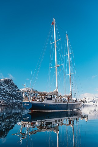 Skydancer full boat view